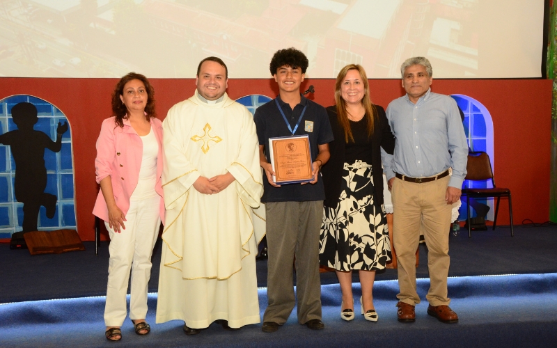 Liturgias y ceremonias de promoción para Kínder y 8°Básico